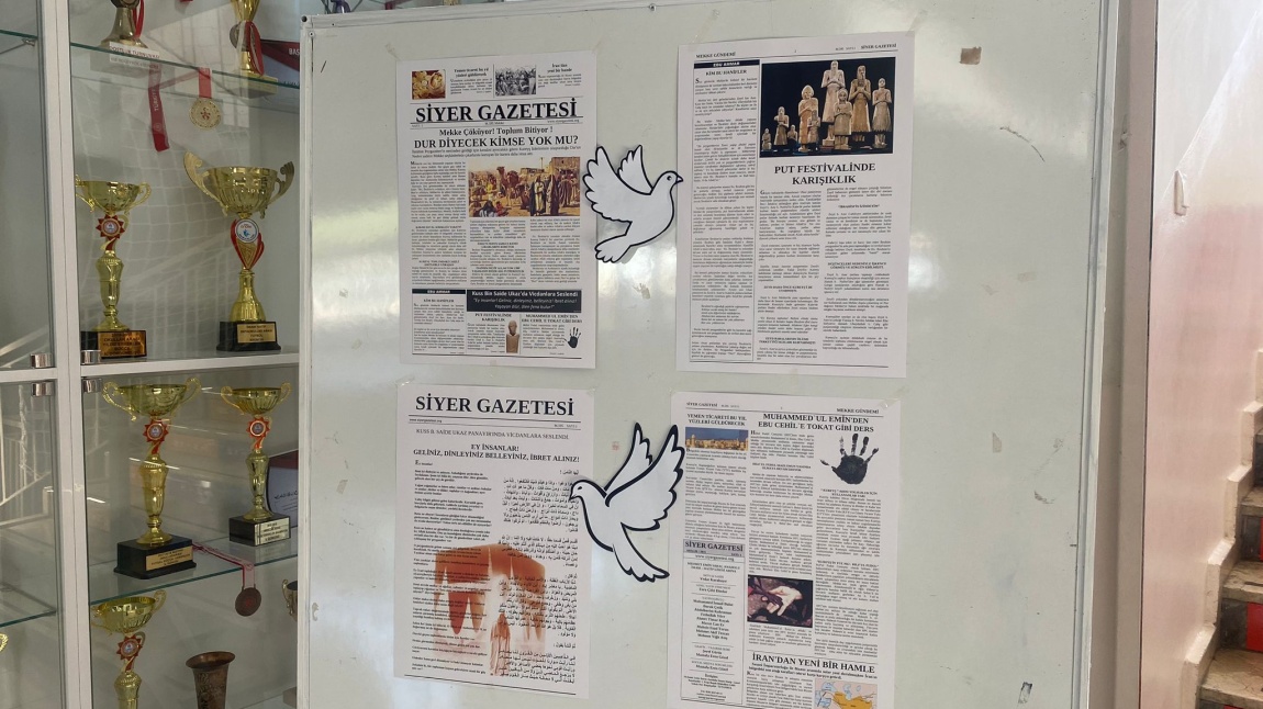 Siyer Gazetesi'nin İlk Sayısı Okul Panomuzda